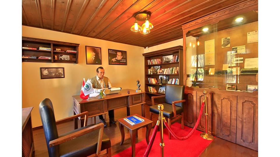 Tayfun Talipoğlu Daktilo Müzesi